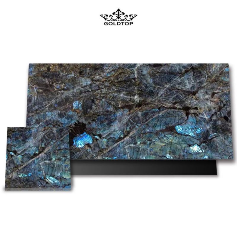 Blauer Labradorit-Granit aus Madagaskar