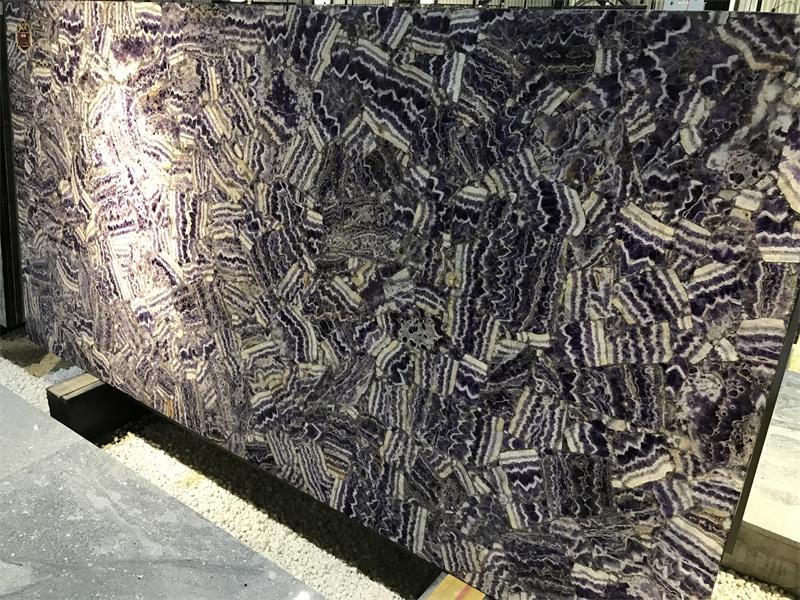Lieferanten von Halbedelsteinplatten aus violettem Kristallquarz